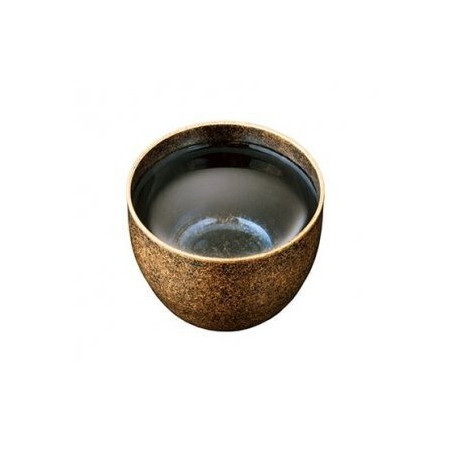 Japansk Premium Sake Kop 85ml Antik Guld 24K Guinomi - Japansk 'Aftenmåne' sake kop forgyldt med en 24 karat antik finish, der æggende spiller med lys og mørke. Guinomi er en større, fyldigere sake kop end ochoko.