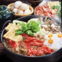 Daisho Sukiyaki Suppebase 750g - Autentisk japansk sukiyaki-nabe fra Daisho, der på klassisk vis består af sødet sojasauce og kombu dashi for en perfekt glasering af dit oksekød og tilbehør.