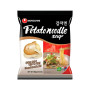 Nongshim Potato Ramyun Instant Nudler - Prøv de lækreste chewy instant nudler fra Nongshim baseret på kartoffel serveret med en skøn grøntsagssuppe på spinat, hvidløg, sort peber, kål og pak-choi.