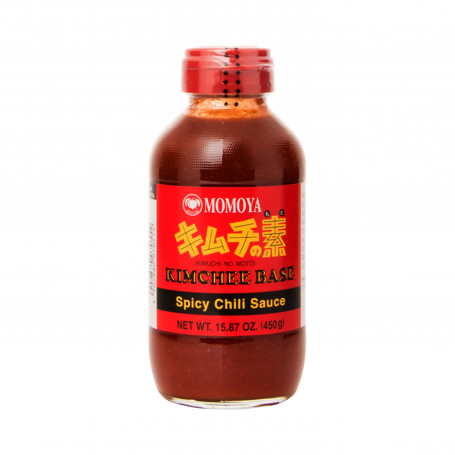 Momoya Kimuchi No Moto Kimchi Sauce 450g - Klassisk smagfuld kimchi-sauce fra Momoya med hvidløg, sylt, bonito og koreansk chilipeber. Brug den som kryddersauce eller til at fermentere din egen kimchi!