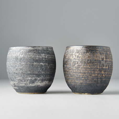 Japansk Keramik Kop Sæt 320ml Guld & Sølv Kōseki - Hånddrejet keramik fra Touetsu Kiln i det sydlige Japan. Dette smukke te- eller shochu kopsæt funkler med udsøgte detaljer, der kun findes i begrænset oplag.