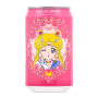 Ocean Bomb Sailor Moon Usagi Pomelo Soda 330ml - Ocean Bomb præsenterer karaktererne fra den verdenskendte anime-serie Sailor Moon som hver deres smag af sodavand - Usagi fås her med smag af pomelo!