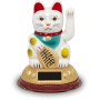 Maneki Neko Hvid Vinkekat/Lykkekat Solcelle 12cm - Maneki Neko er en lykkebringende kattefigur der ses mange steder i Japan og andre asiatiske lande. Denne udgave er 12cm høj og drives af en lille solcelle.