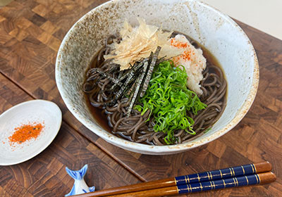 Oroshi Soba - Kolde nudler med daikon og mentsuyu